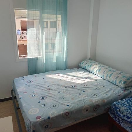 Habitaciones Compartidas En Un Apartamento 살루 외부 사진