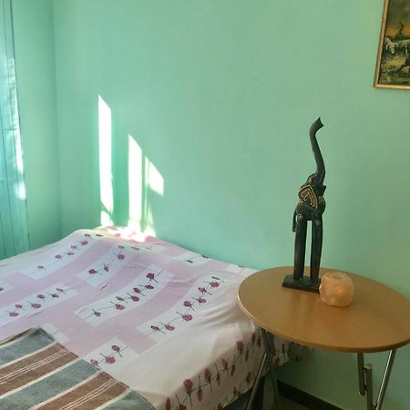 Habitaciones Compartidas En Un Apartamento 살루 외부 사진