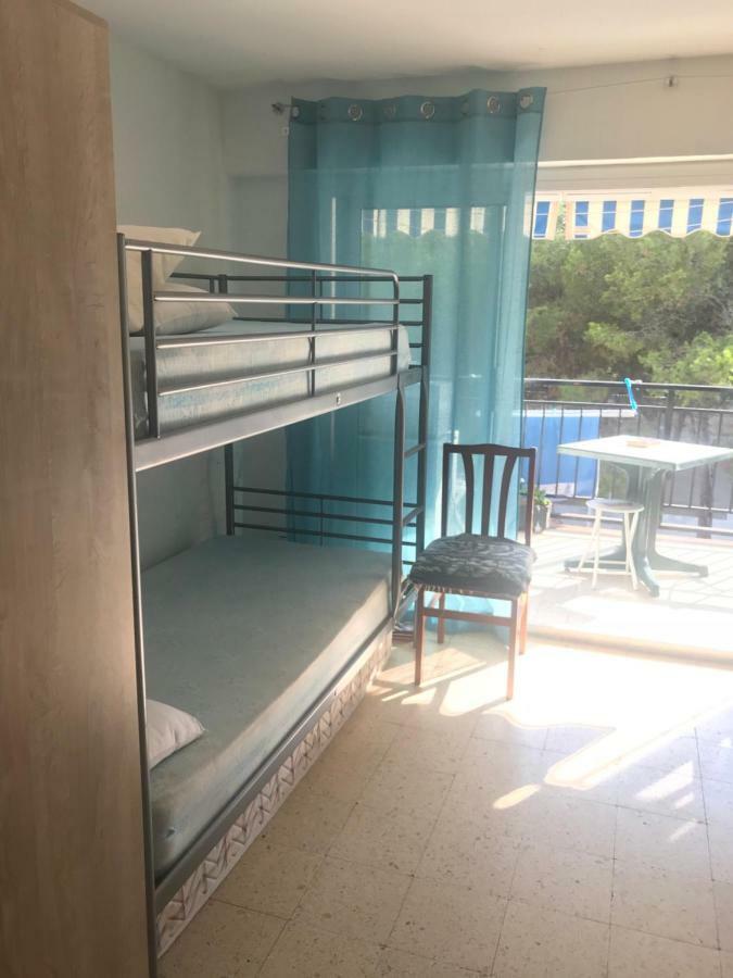Habitaciones Compartidas En Un Apartamento 살루 외부 사진